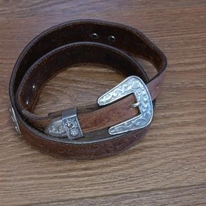 Vintage.. JUSTIN 1994 TOP GRAIN COWHIDE LEATHER BELT..  #5818